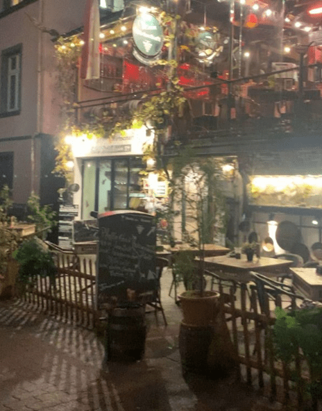 Foto: terras van een gezellig restaurantje in Cochem